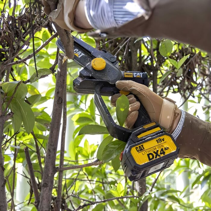 CAT Set Αλυσοπρίονο κλαδευτικό μπαταρίας Li-Ion 18V 4Ah DG231 - Image 5